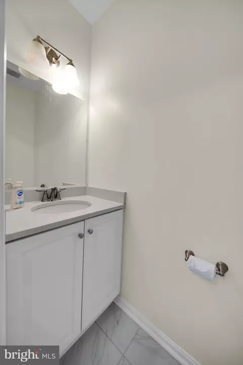 Bath - 8684 Nagle St, Manassas, VA 20110 photo 1 of 7
