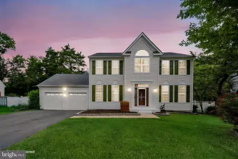 Exterior - 8684 Nagle St, Manassas, VA 20110 photo 2 of 9