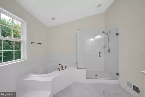 Bath - 8684 Nagle St, Manassas, VA 20110 photo 4 of 7