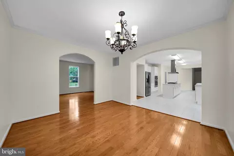 Dining - 8684 Nagle St, Manassas, VA 20110 photo 2 of 2