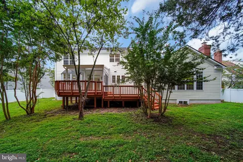 Exterior - 8684 Nagle St, Manassas, VA 20110 photo 8 of 9