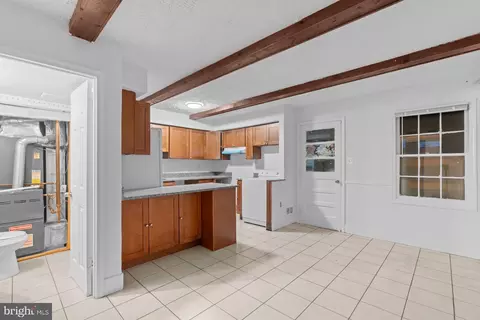 Entry Way - 9827 Town Ln, Manassas, VA 20110 photo 1 of 3