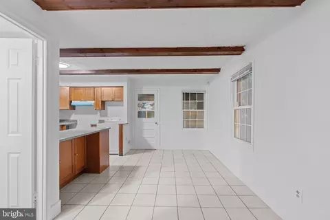 Entry Way - 9827 Town Ln, Manassas, VA 20110 photo 3 of 3