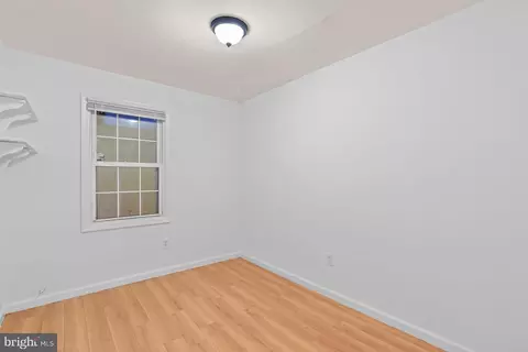 Bedroom - 9827 Town Ln, Manassas, VA 20110 photo 1 of 4