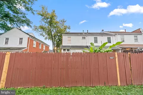 Exterior - 9827 Town Ln, Manassas, VA 20110 photo 6 of 8