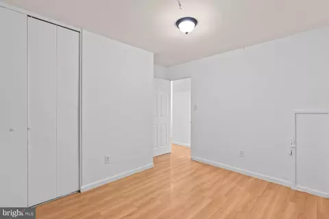 Bedroom - 9827 Town Ln, Manassas, VA 20110 photo 2 of 4