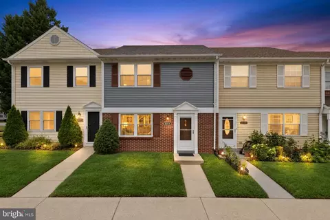Exterior - 9053 Silver Maple Ct, Manassas, VA 20110 photo 3 of 6
