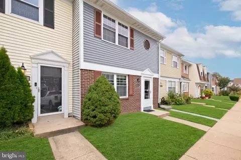 Exterior - 9053 Silver Maple Ct, Manassas, VA 20110 photo 2 of 6