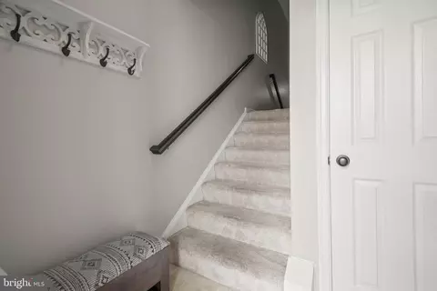 Entry Way - 9508 Lee Ct, Manassas, VA 20110 photo 1 of 11