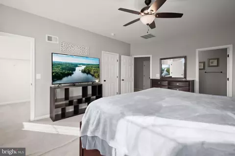 Bedroom - 9508 Lee Ct, Manassas, VA 20110 photo 2 of 6