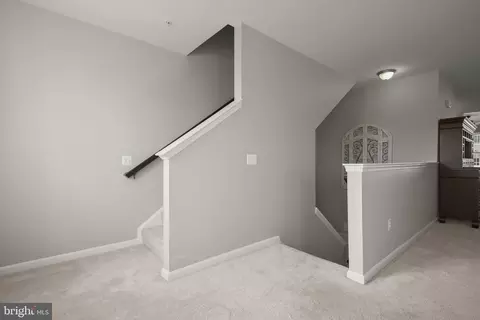Entry Way - 9508 Lee Ct, Manassas, VA 20110 photo 3 of 11