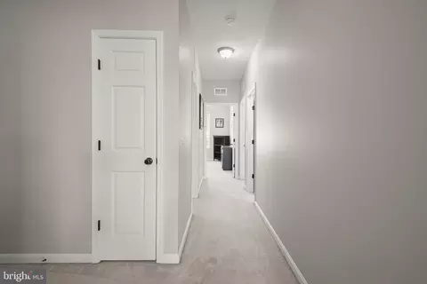 Entry Way - 9508 Lee Ct, Manassas, VA 20110 photo 11 of 11