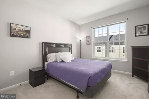 Bedroom - 9508 Lee Ct, Manassas, VA 20110 photo 5 of 6