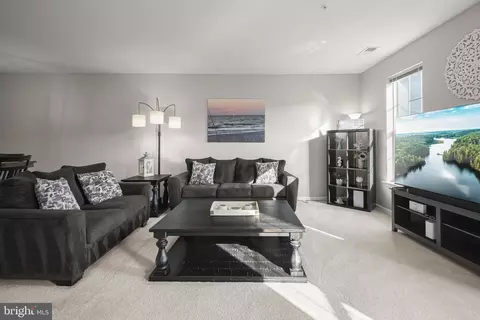 Living - 9508 Lee Ct, Manassas, VA 20110 photo 1 of 1