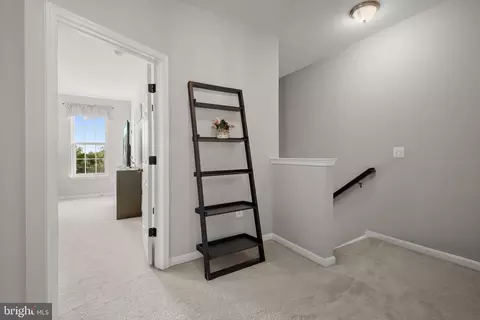 Entry Way - 9508 Lee Ct, Manassas, VA 20110 photo 9 of 11