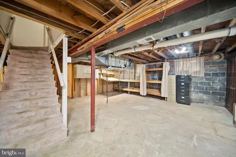 Entry Way - Undisclosed, Manassas, VA 20110 photo 5 of 6