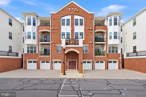 9202 Charleston Dr #207, Manassas, VA 20110