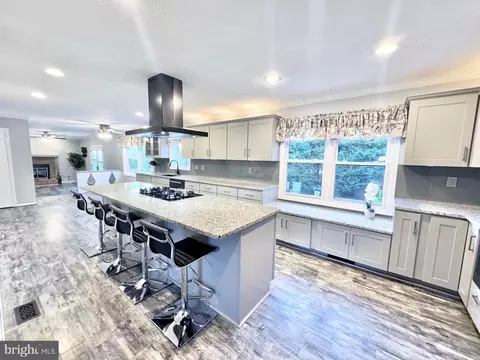 Kitchen - 9632 Branchview Ln, Manassas, VA 20110 photo 7 of 18