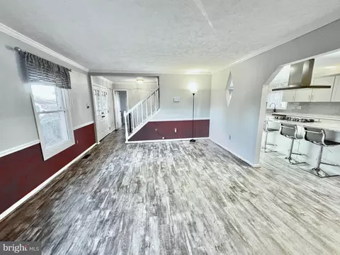 Living - 9632 Branchview Ln, Manassas, VA 20110 photo 2 of 12