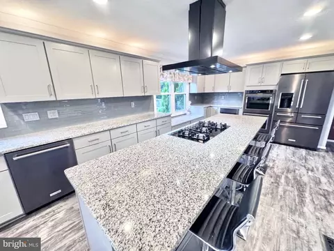 Kitchen - 9632 Branchview Ln, Manassas, VA 20110 photo 6 of 18