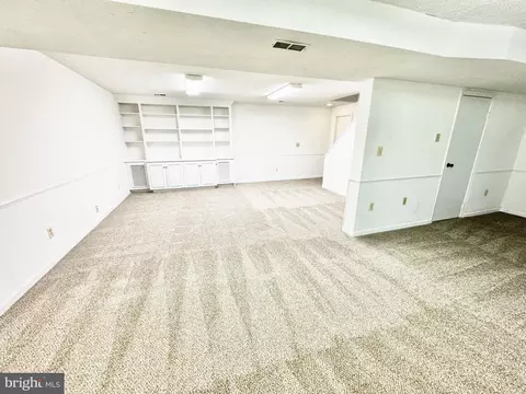 Living - 9632 Branchview Ln, Manassas, VA 20110 photo 11 of 12
