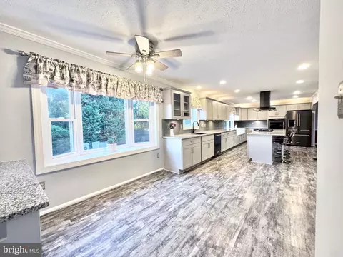 Kitchen - 9632 Branchview Ln, Manassas, VA 20110 photo 17 of 18