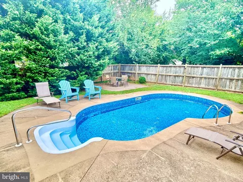 Exterior - 9632 Branchview Ln, Manassas, VA 20110 photo 6 of 15