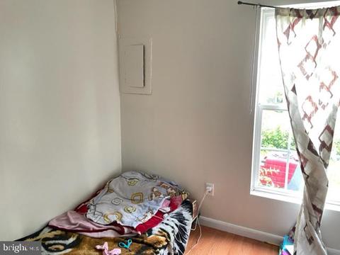 141 Scott Dr, Manassas Park, VA 20111 photo 2