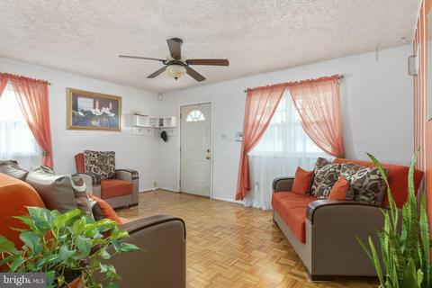 150 Scott Dr, Manassas Park, VA 20111 photo 9