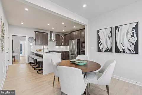 606 Percy Pl # a, Manassas Park, VA 20111
