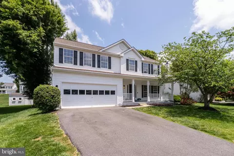 9307 Brandon St, Manassas Park, VA 20111
