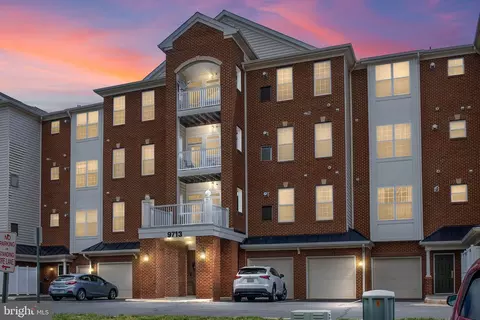 9713 Handerson Pl UNIT 206, Manassas Park, VA 20111