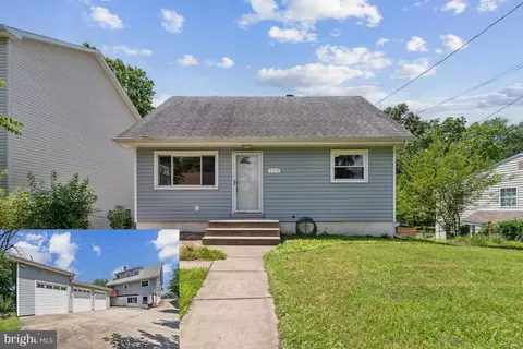 129 Lambert Dr, Manassas Park, VA 20111