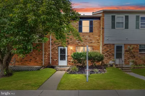 8643 Burnside Ct, Manassas Park, VA 20111