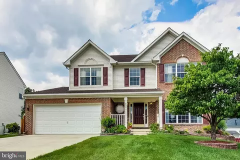 9205 Stephanie St, Manassas Park, VA 20111