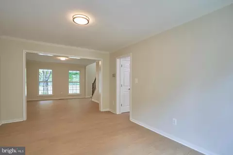 9233 Matthew Dr, Manassas Park, VA 20111 photo 17