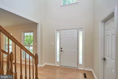 9233 Matthew Dr, Manassas Park, VA 20111 photo 5