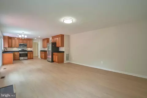 9233 Matthew Dr, Manassas Park, VA 20111 photo 10