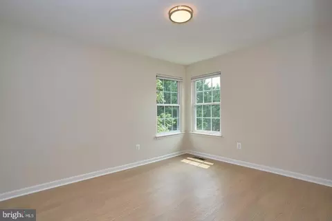 9233 Matthew Dr, Manassas Park, VA 20111 photo 26