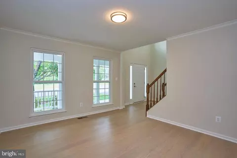 9233 Matthew Dr, Manassas Park, VA 20111 photo 14