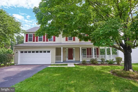 9233 Matthew Dr, Manassas Park, VA 20111