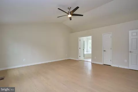 9233 Matthew Dr, Manassas Park, VA 20111 photo 20