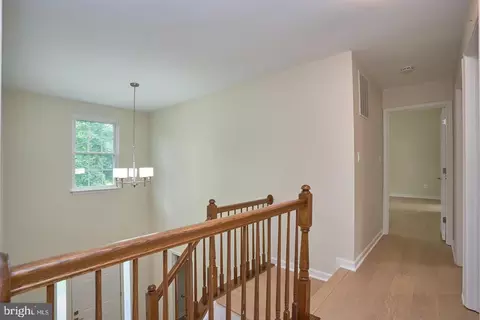 9233 Matthew Dr, Manassas Park, VA 20111 photo 18