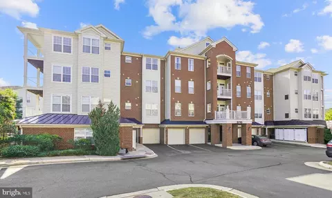 9710 Handerson Pl UNIT 405, Manassas Park, VA 20111
