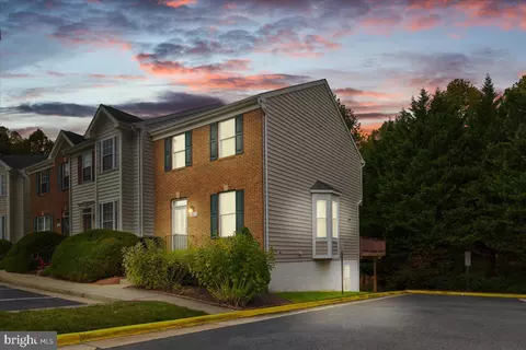 341 Kirby St, Manassas Park, VA 20111