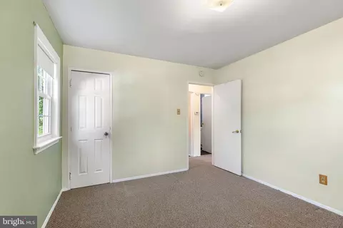 176 Cabbel Dr, Manassas Park, VA 20111 photo 15
