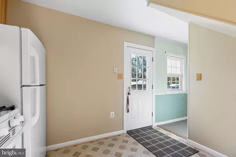 176 Cabbel Dr, Manassas Park, VA 20111 photo 11