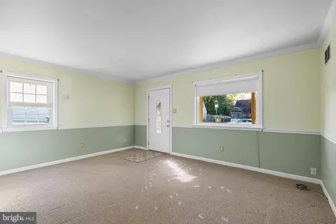 176 Cabbel Dr, Manassas Park, VA 20111 photo 5