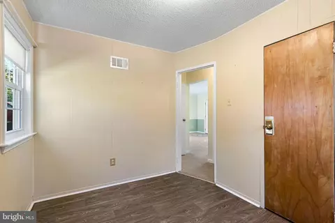 176 Cabbel Dr, Manassas Park, VA 20111 photo 19