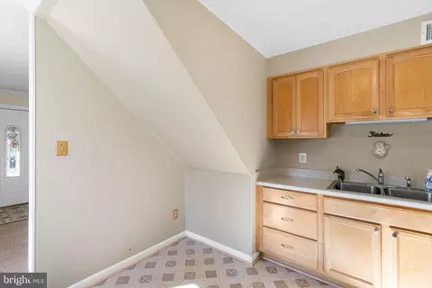 176 Cabbel Dr, Manassas Park, VA 20111 photo 10